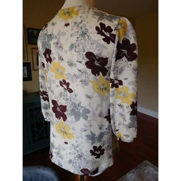 Gorgeous JOIE 100% Silk Floral Print Popover Braided Neck Blouse XS EXCELLENT!!! - Picture 7 of 8